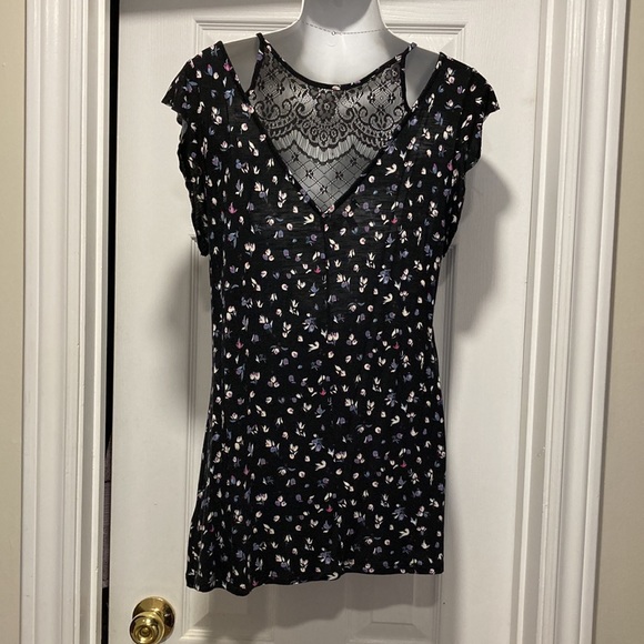 Maurices - Floral Cold Shoulder Lace Insert Scoop Neck Cap Sleeve Top - Sz S - Picture 6 of 10